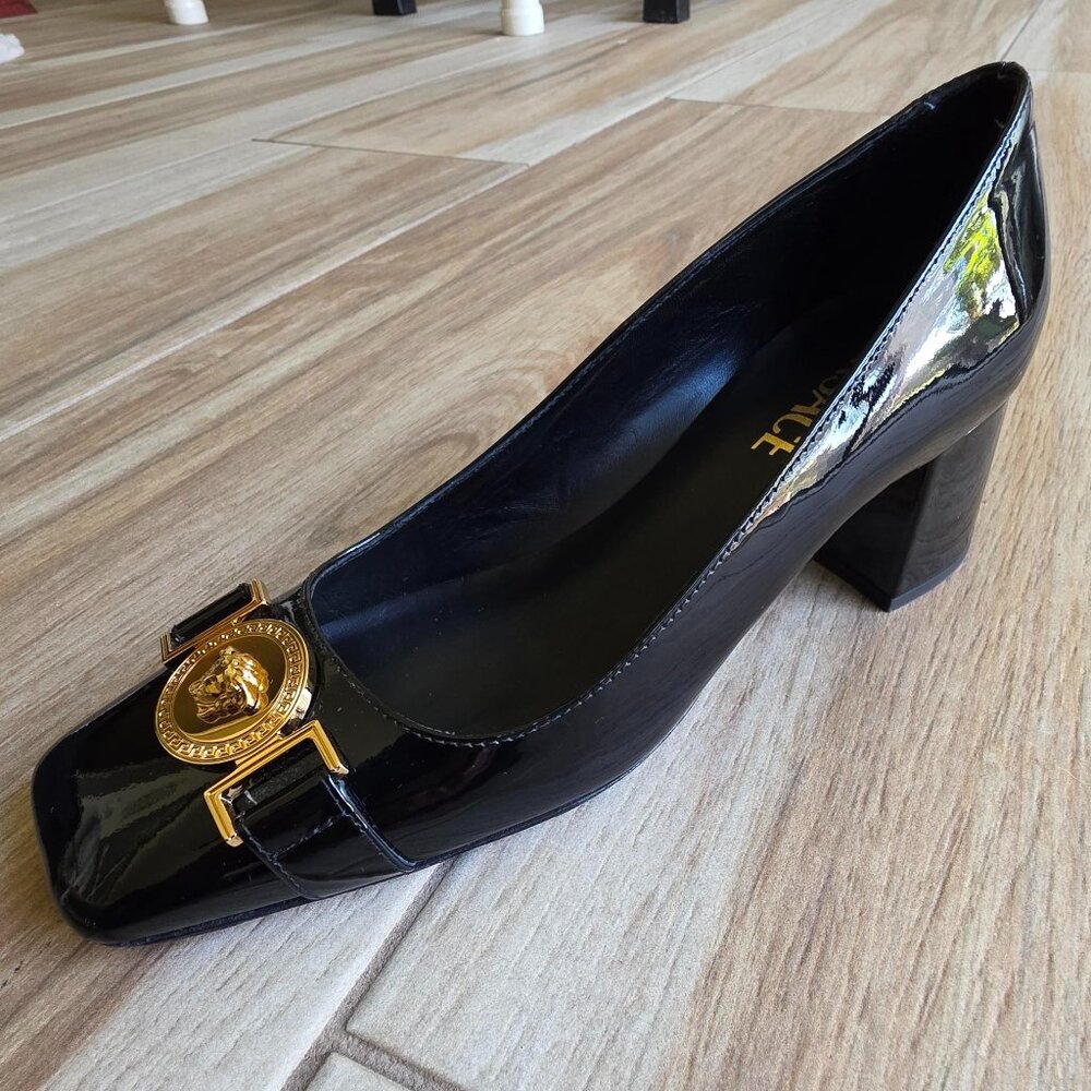Versace Medusa Black Patent Leather Pumps  Chunky Heels Shoe & Box